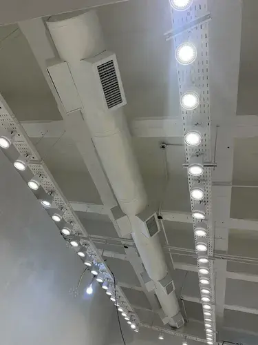 Bandeja Portacables Con Luces Ar111 20cm X Metro Lineal
