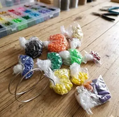 Canutillos Cuentas Armado Bijú + Pulsera Pack x995 unids.