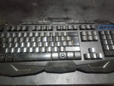 Teclado gamer Noga retroiluminado