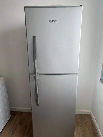 Vendo heladera Patrick 314l impecable