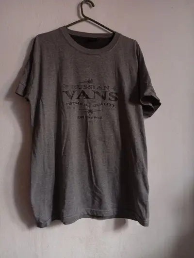 Remera Vans gris