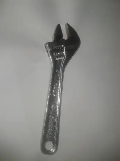 Llave francesa 