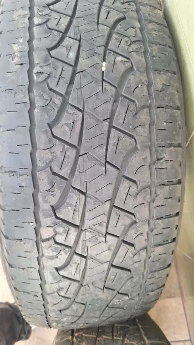 4 Cubiertas Pirelli scorpion ATR 265 65 17 2 con 40000km solo una con 1 parche y 2 con 45000. 