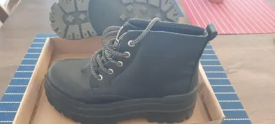 Vendo Borcegos Krestel 