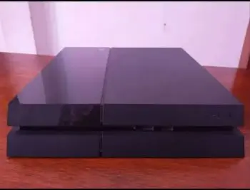 Sony Playstation 4 - 500gb - Sin Joystick - Sin juegos