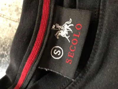 Remera SECOLO talle S estampada