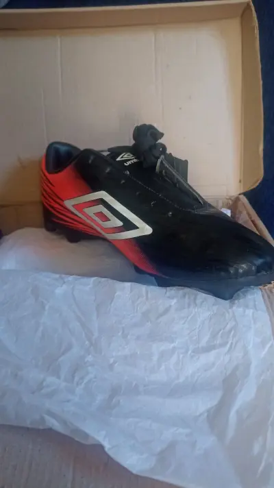 Botines Umbro pro