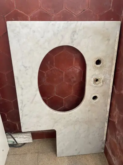 Mesada de mármol para baño