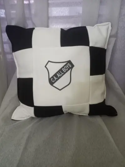 ALMOHADON DE ALL BOYS