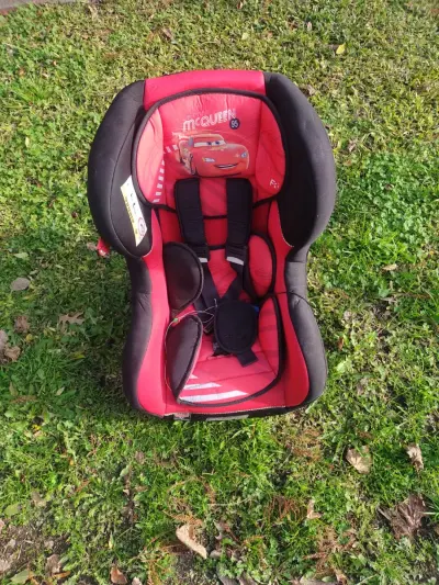 Butaca infantil para auto