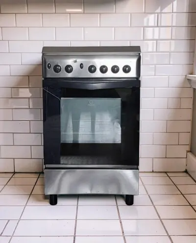 COCINA INDESIT A GAS MODELO KG3 21 S ACERO INOXIDABLE