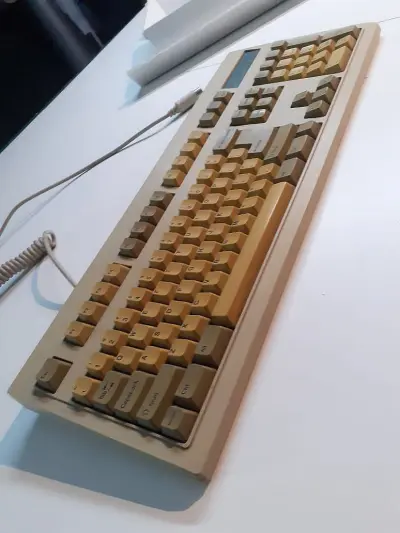 TECLADO DIN - impecabe - generico