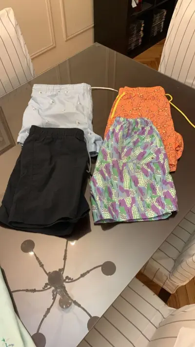 LOTE DE SHORTS DE BAÑO TALLE S