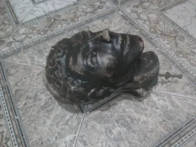 Escultura de cemento Cabeza