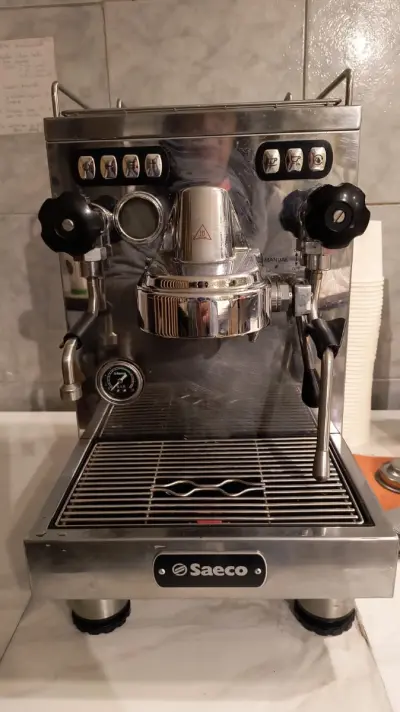 Cafetera profesional Saeco SE50 con molinillo