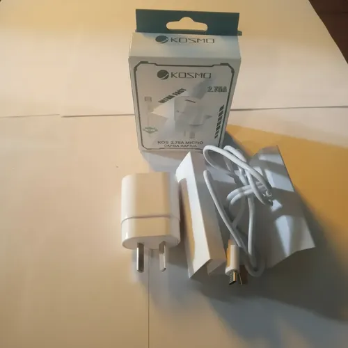 Cargador Kosmo 2.75a Micro Usb Carga Rápida Blanco