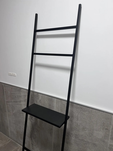 Perchero Escalera Estantes de hierro