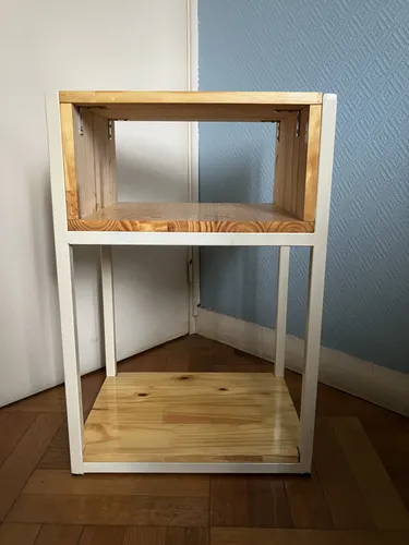 Mesa De Luz Estilo Industrial 60x40x30cm Con Nicho Brillante Blanco