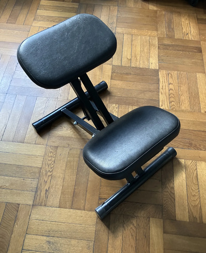 Silla De Rodillas Ergonómica Postural Ajustable Plegable Cuero Sintético