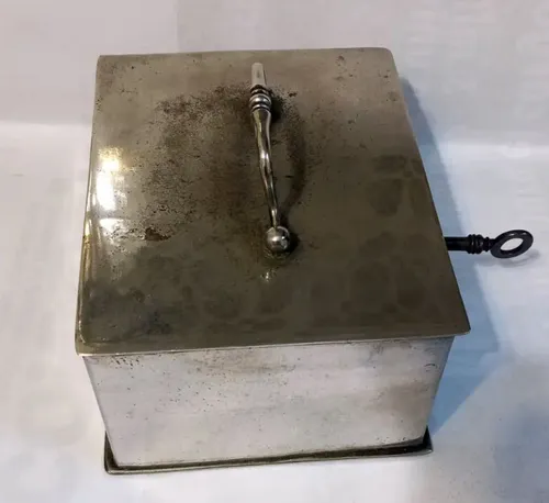 Caja Fuerte Portátil Antigua Con Llave - Seguridad Móvil Plateado