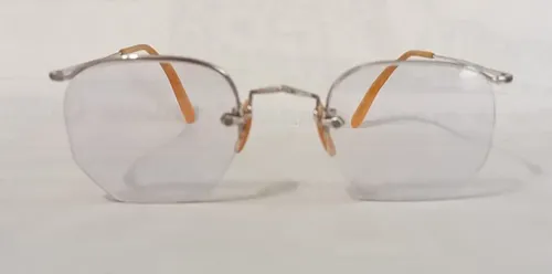 Lutz Fernando Lentes Lectura 0,25 Sin Marco Infer + Estuche Anaranjado