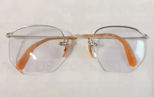 Lutz Fernando Lentes Lectura 0,25 Sin Marco Infer + Estuche Anaranjado