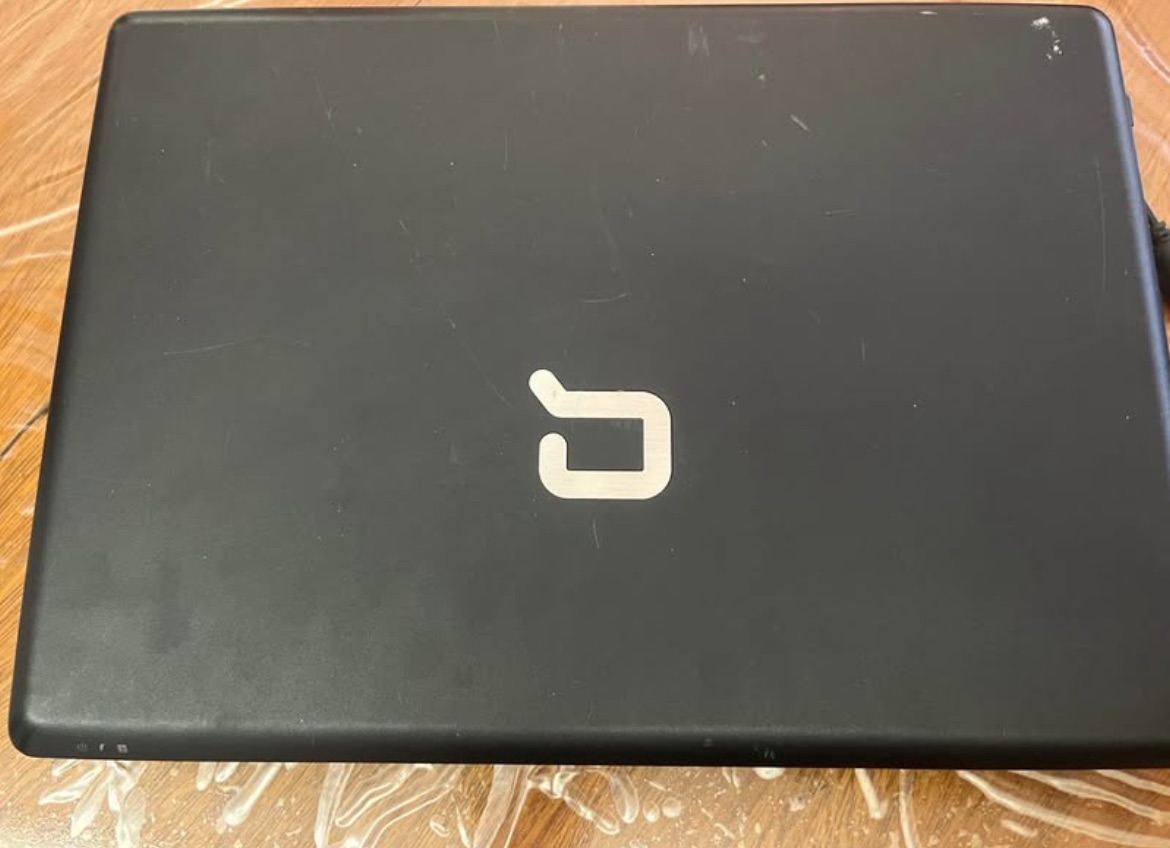 Notebook HP Compac Presario Con Linux Mint