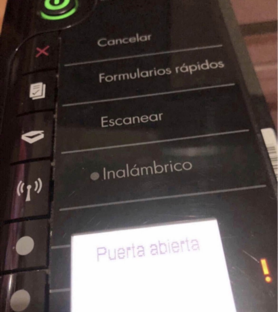 Impresora Multifunción A Color Hp Deskjet 3050 Con Wifi 220v Negro