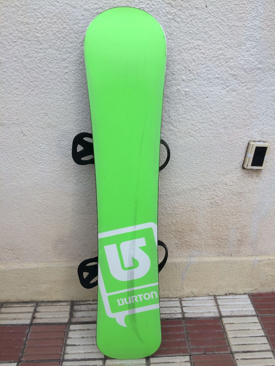 Tabla Burton Comic Clash 151 y fijaciones