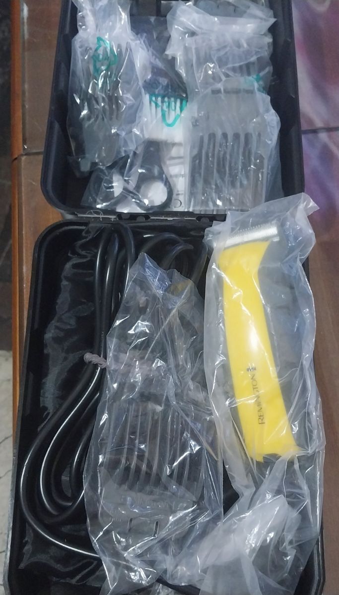 Máquina de cortar pelo Remington – Casi nueva + accesorios completos