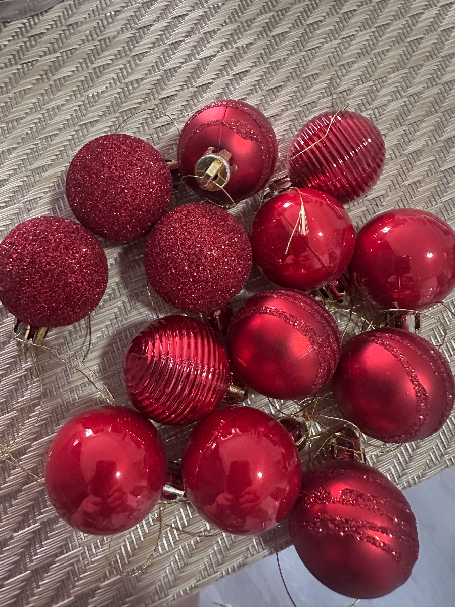 Set de 36 bolas rojas