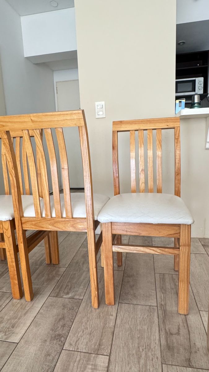 Sillas de comedor de madera