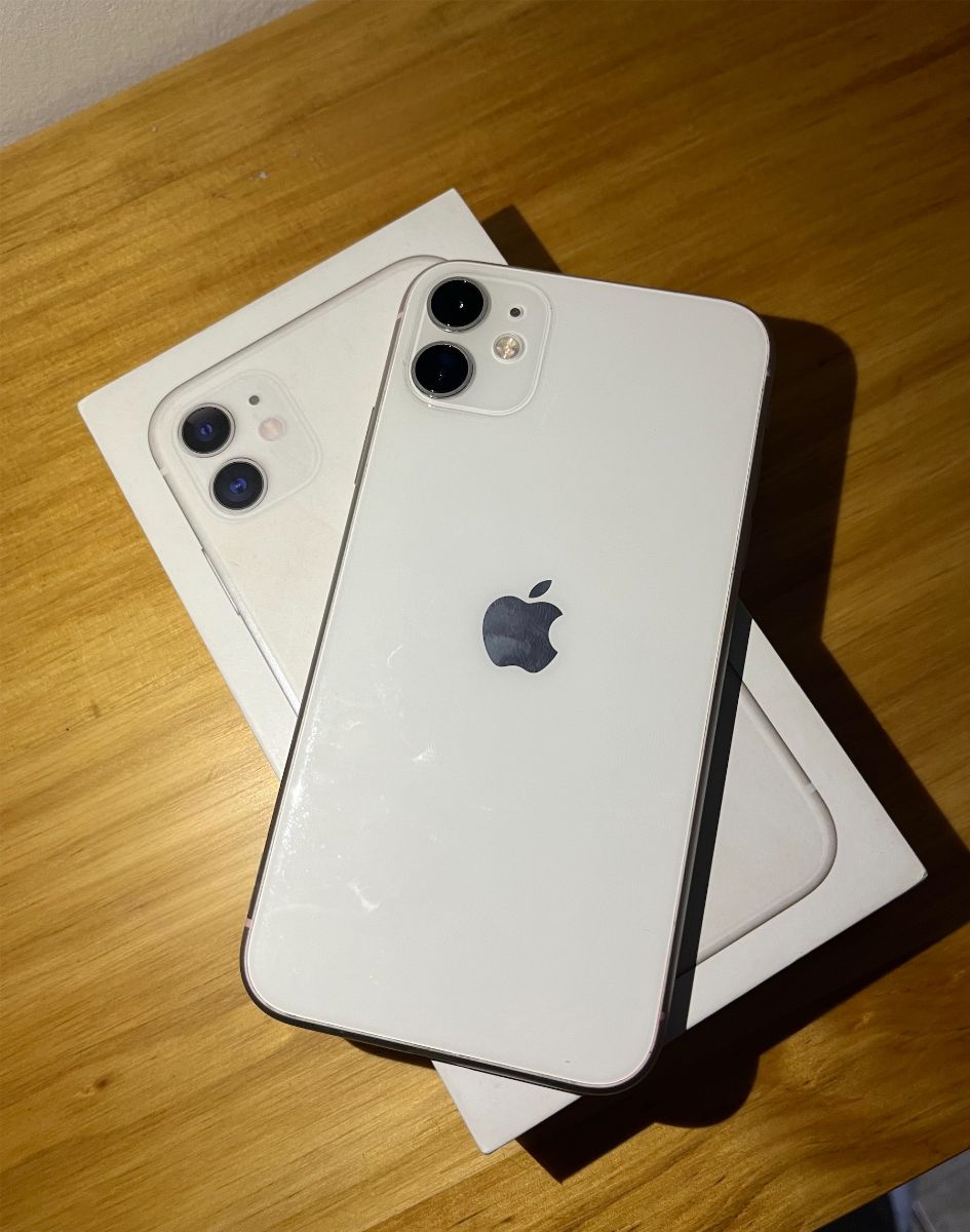 iPhone 11 - 128GB - 86% - Blanco