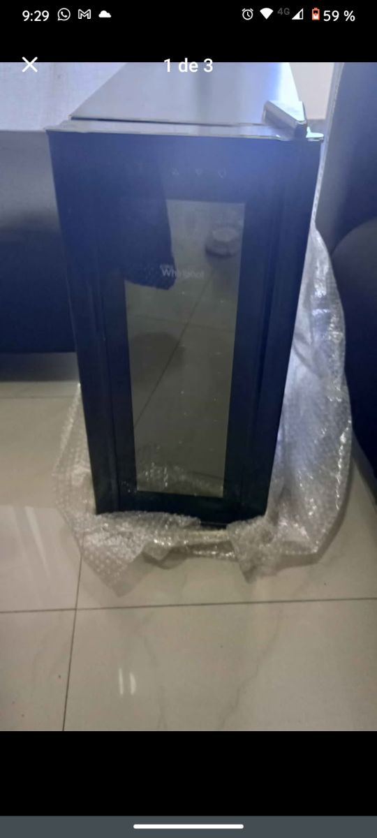 Cava De Vinos Electrolux Erw085xamb Negra