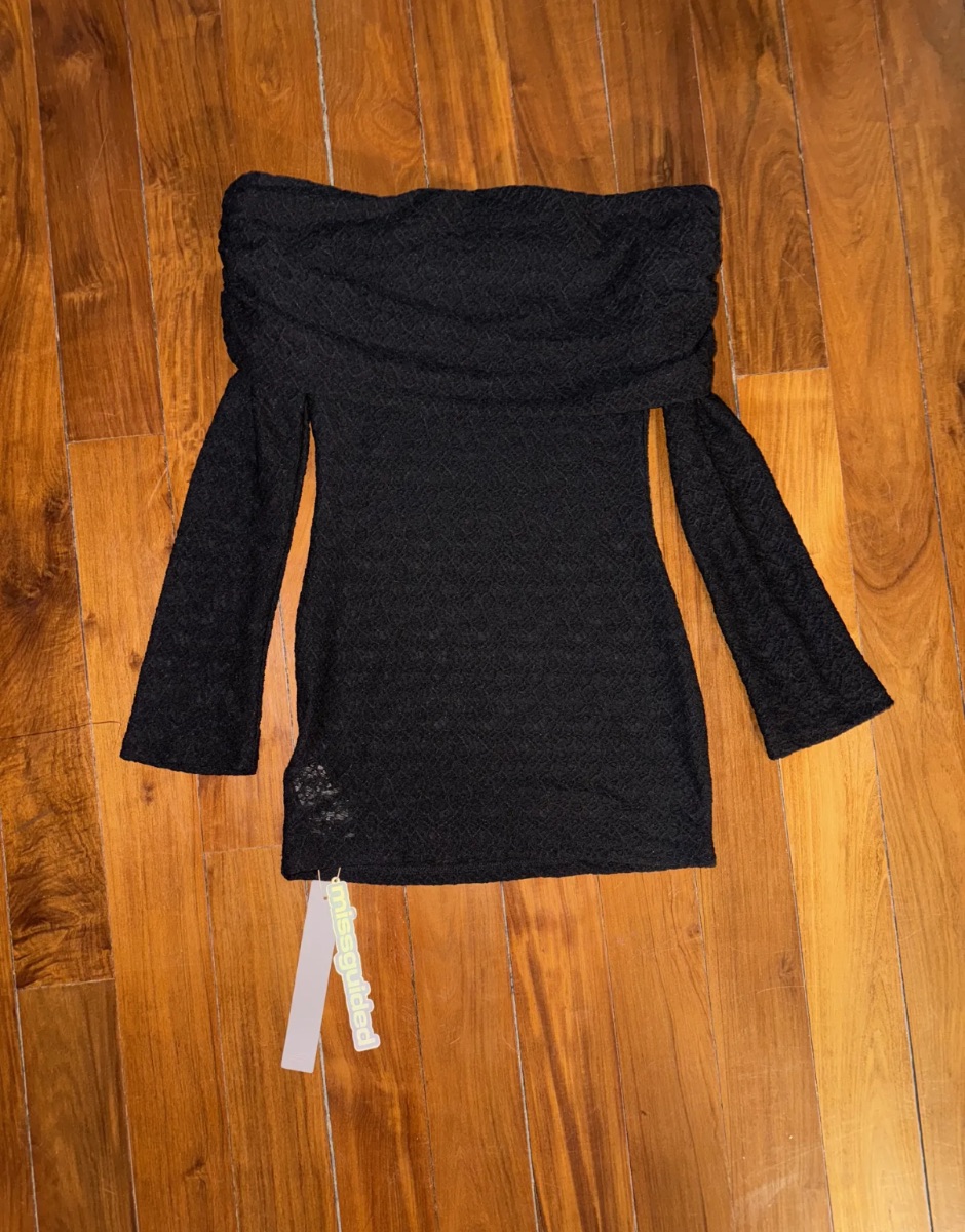 Vestido Negro Manga larga Corto Nuevo