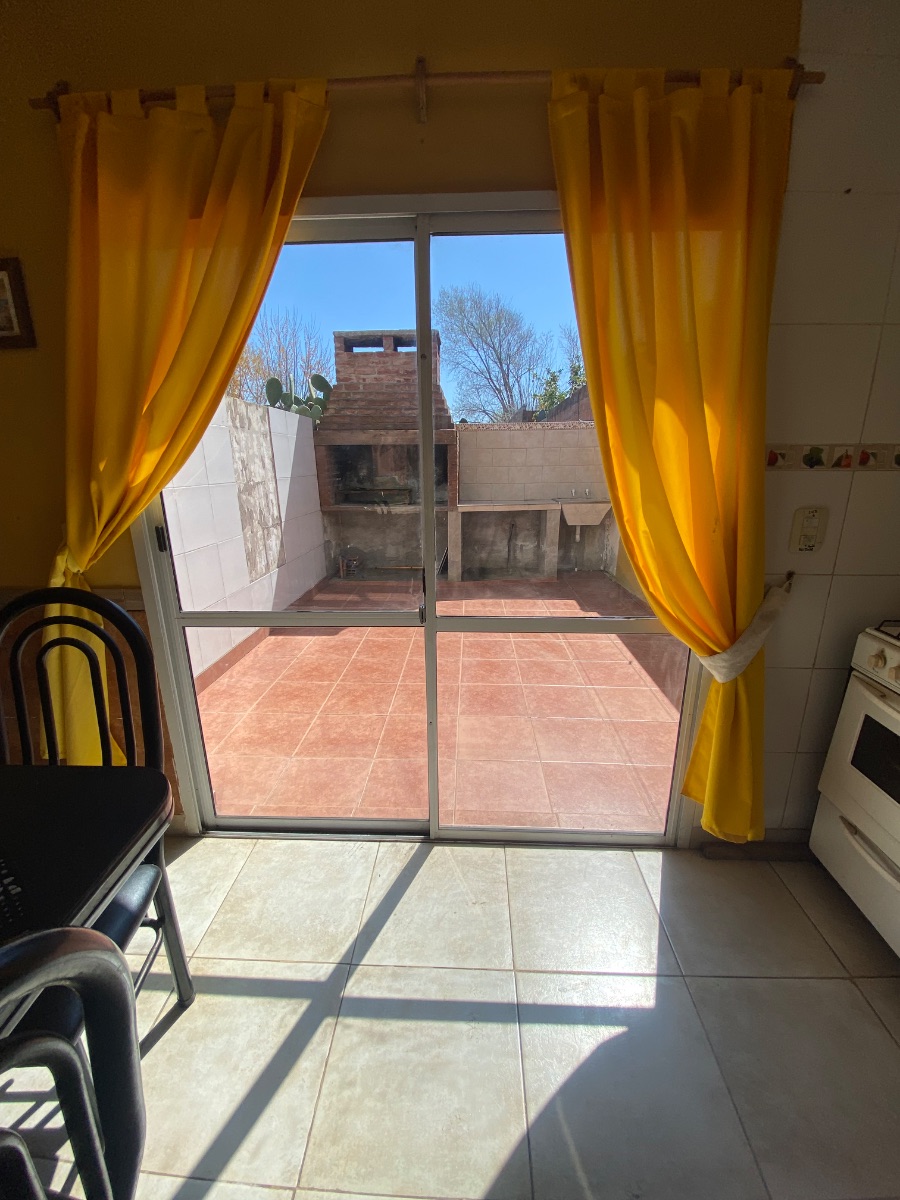 Venta de triplex grande en Mar del Tuyú 3 cuadras del mar 