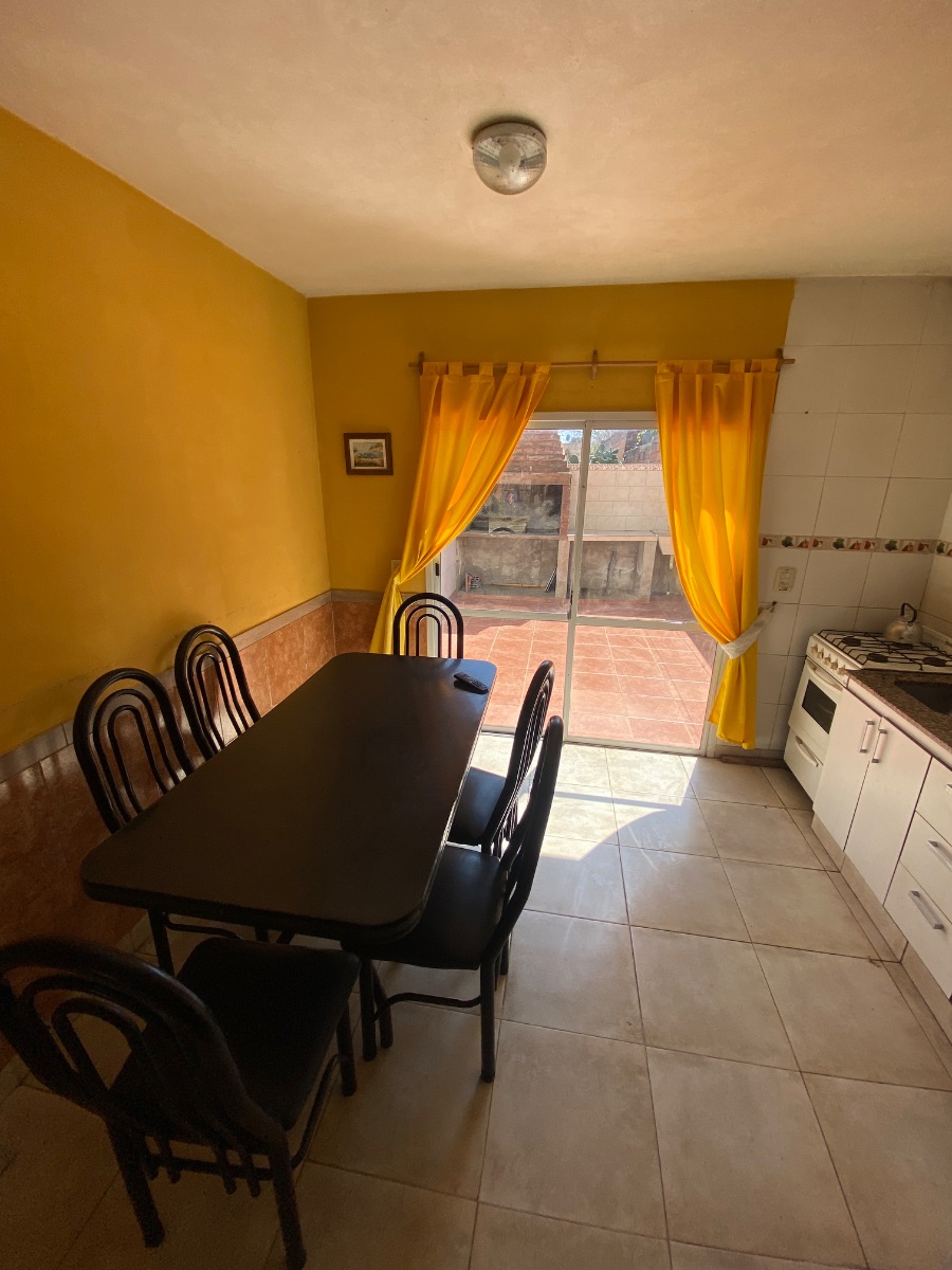 Venta de triplex grande en Mar del Tuyú 3 cuadras del mar 