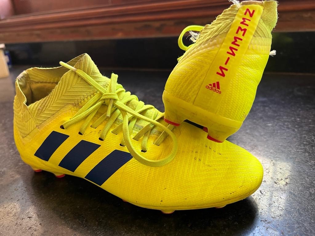 Botines Adidas Nemeziz Amarillos