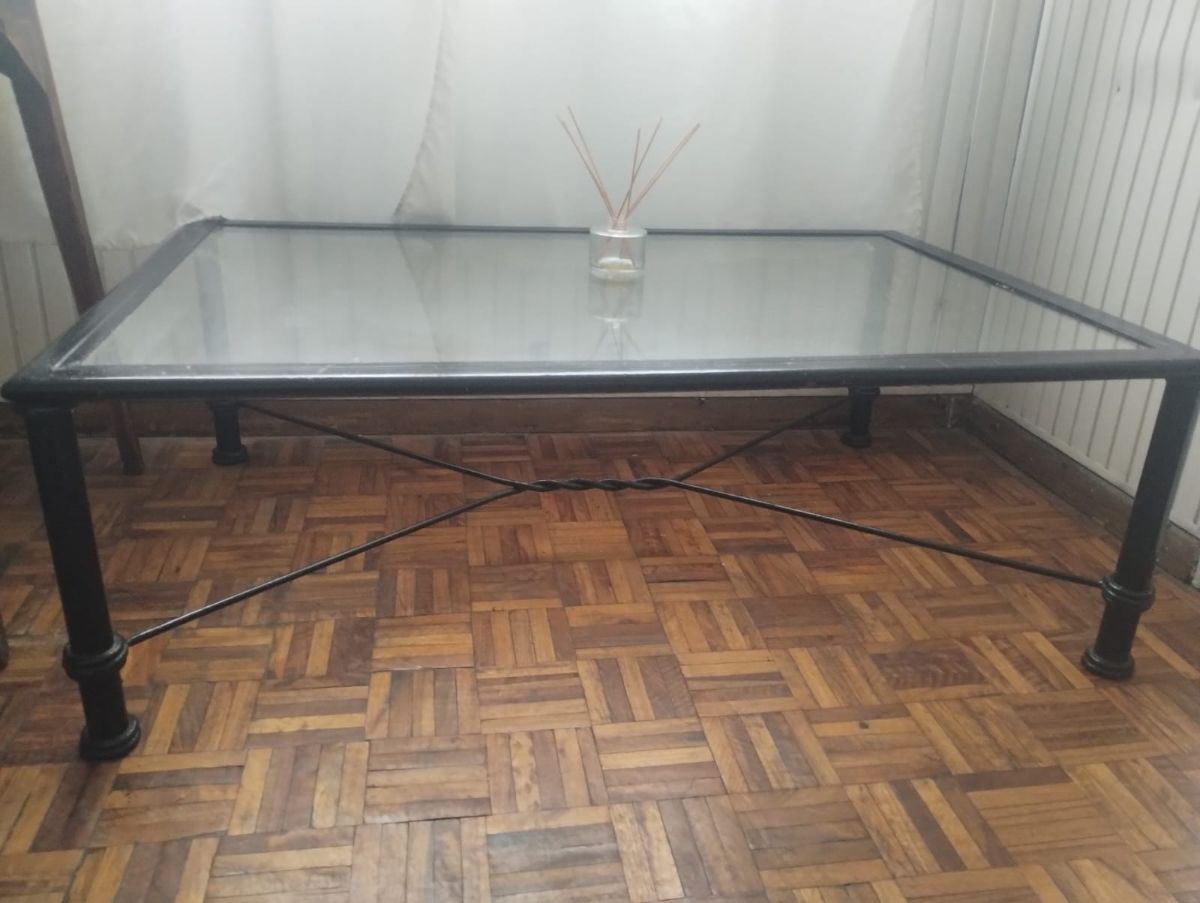  Mesa ratona de hierro con vidrio – 1.20 x 0.80