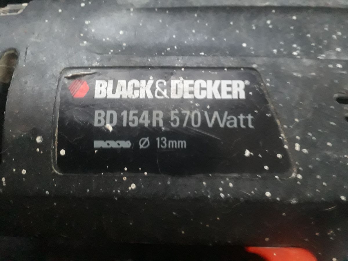 TALADRO CON PERCUTOR BYD. PARA REPUESTOS RETIRAS EN PARQUE, MERLO. SOLO EFECTIVO