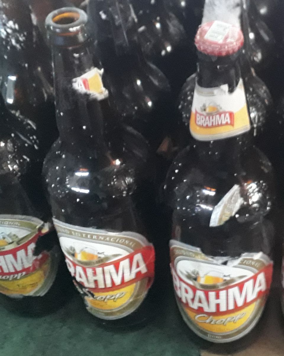 29 BOTELLAS RETORNABLES VACIAS DE 1Lt. EL RETIRO ES EN PARQUE, MERLO. SOLO EFECTIVO