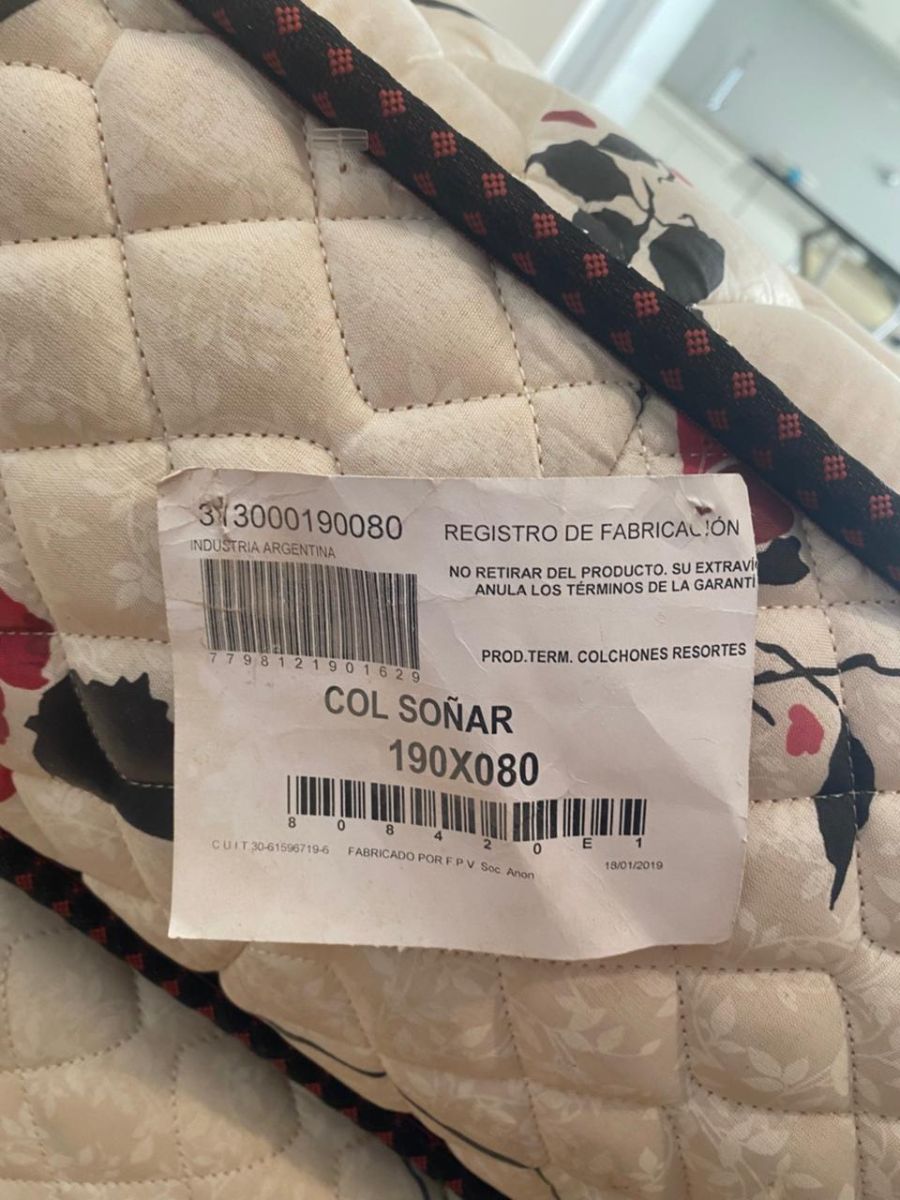 Colchones y boxsprings en perfecto estado. 