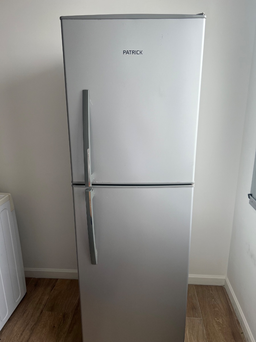 Vendo heladera Patrick 314l impecable