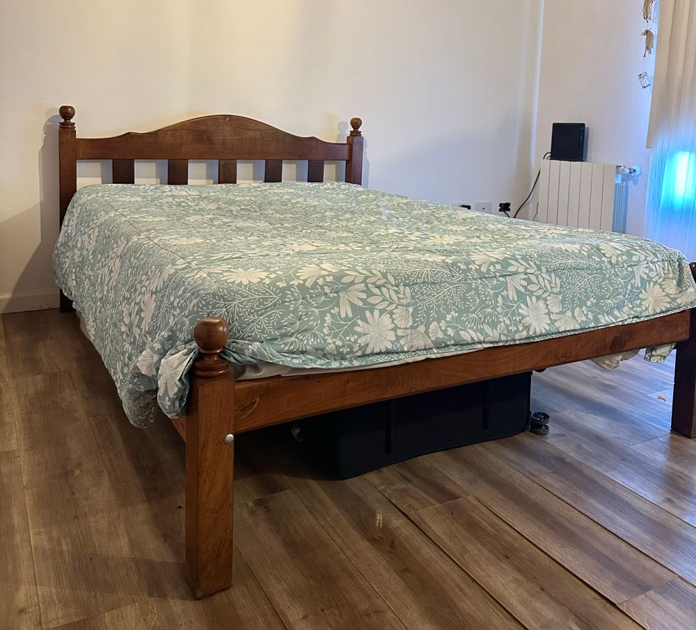 Cama 2 plazas de algarrobo