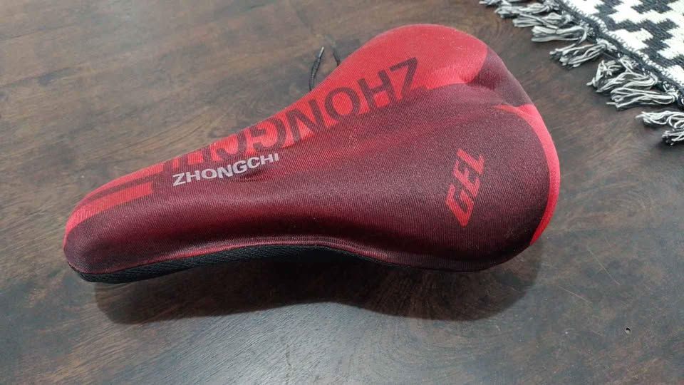 Vendo Asiento De Bicicleta Tipo SLP. Marca Fierce. Sin Uso. + Cubre Asiento Prostático De Gel.