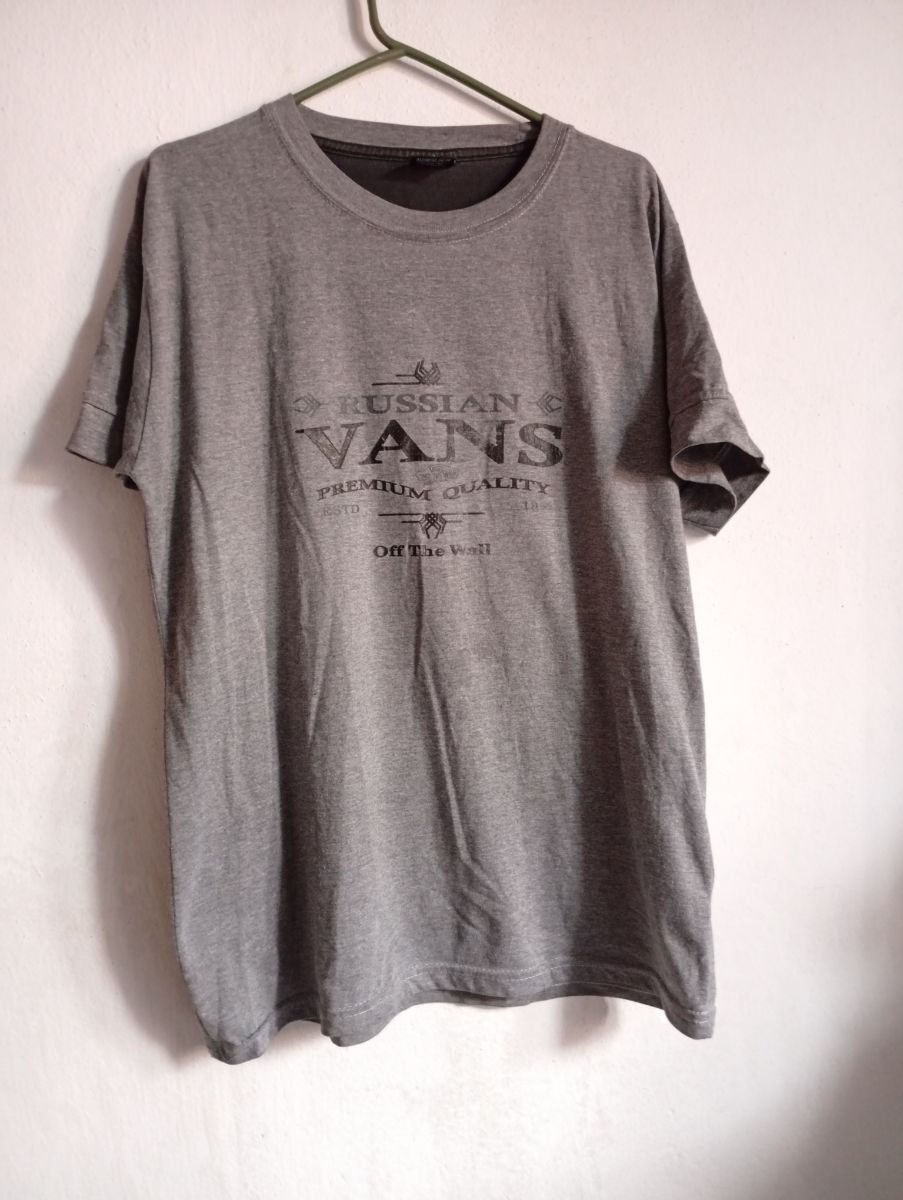 Remera Vans gris