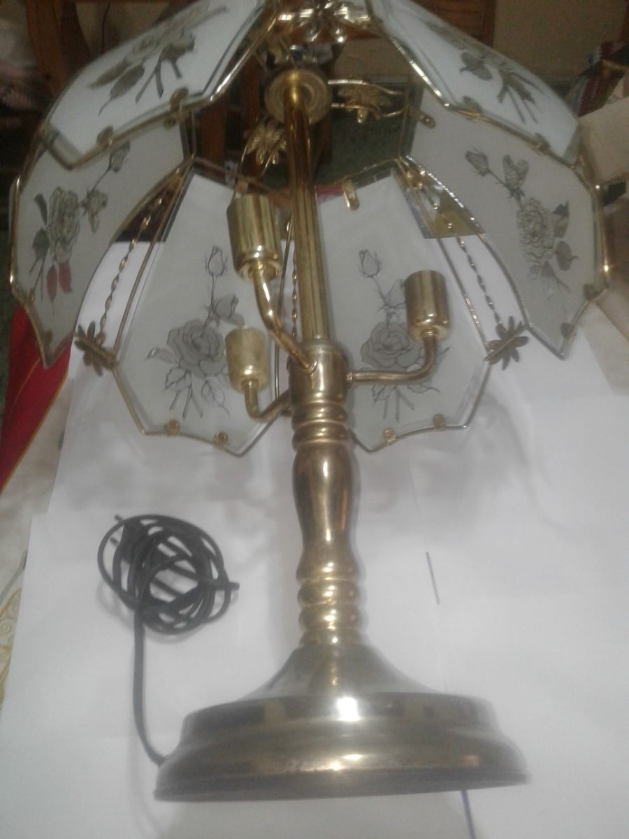 Lámpara antigua de mesa 