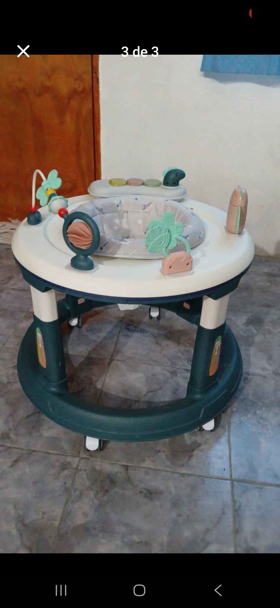 Andador 360 con centro de actividades 