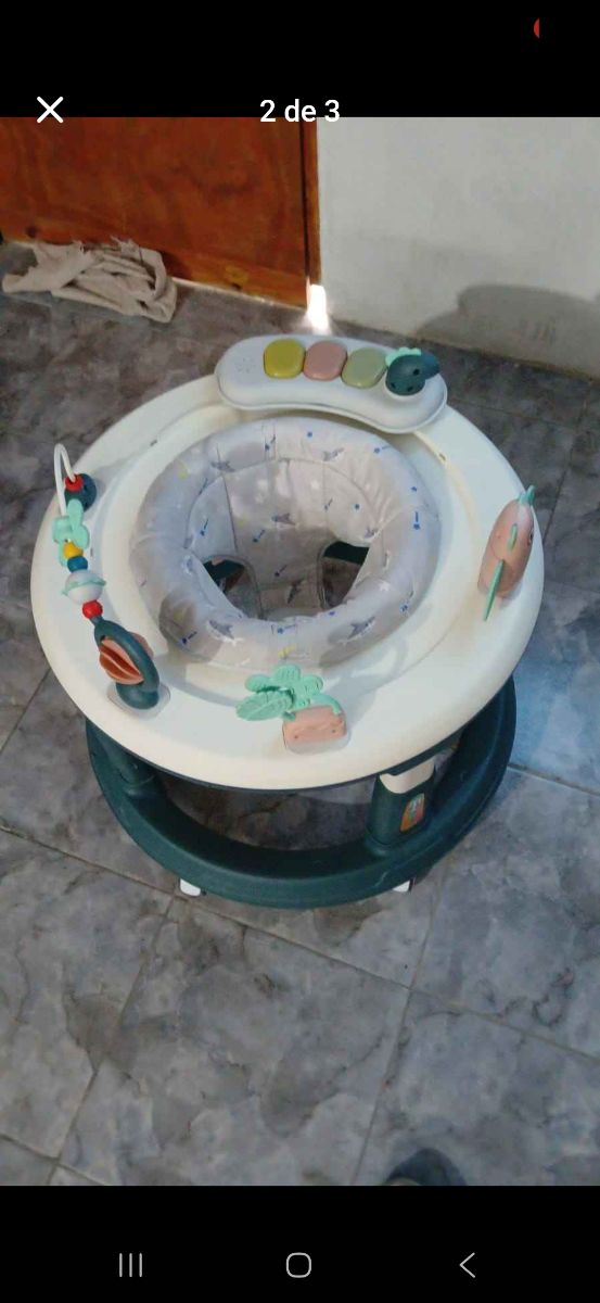 Andador 360 con centro de actividades 