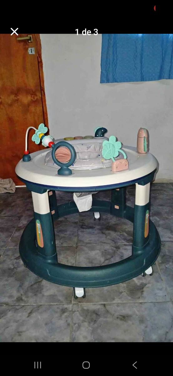 Andador 360 con centro de actividades 